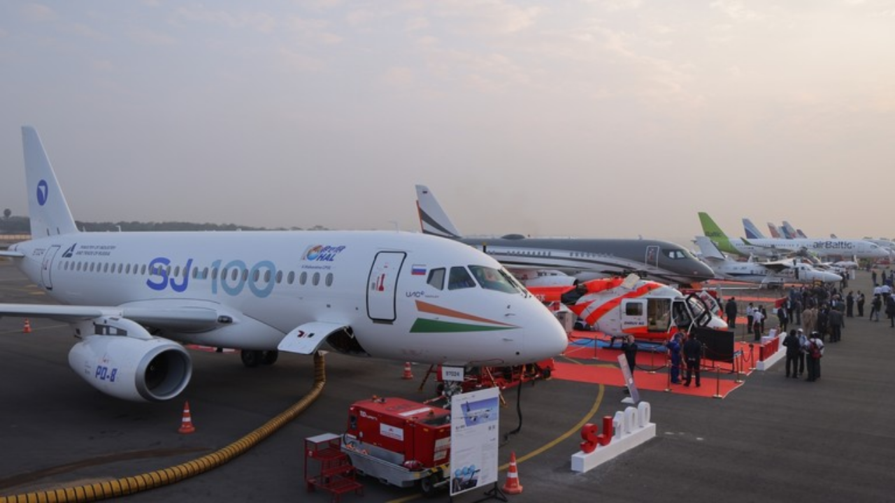 वैश्विक जंग के बीच भारत ने खोजा ”आपदा में अवसर”, भारत रूस से खरीदेगा ”200 Crash-lands SUPER JET”