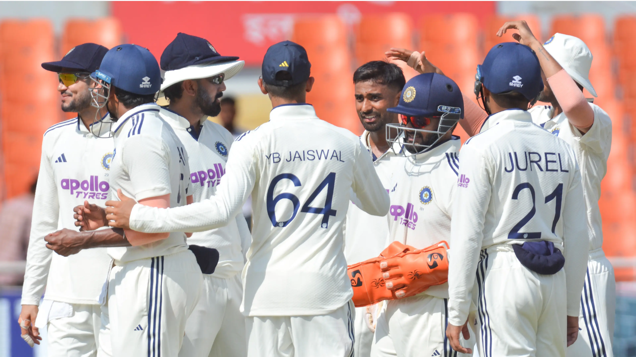 भारत ने अफगानिस्तान पर कसा शिकंजा, 451 रन की बढ़त; डेब्यू में चमके मानव सुथार