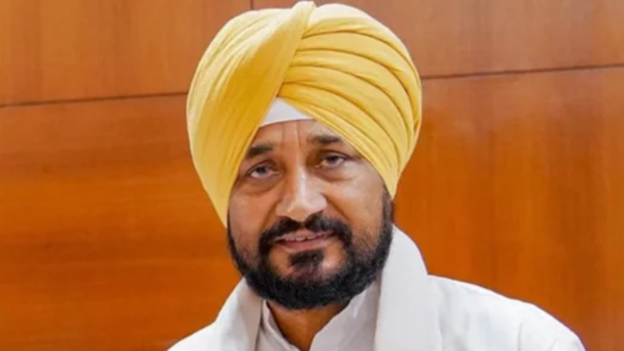पंजाब कांग्रेस में टूट का डर, हाईकमान अलर्ट: चन्नी को बड़े फैसले से रोका; रंधावा बोले- सीनियर नेताओं की अनदेखी से बढ़ा संकट