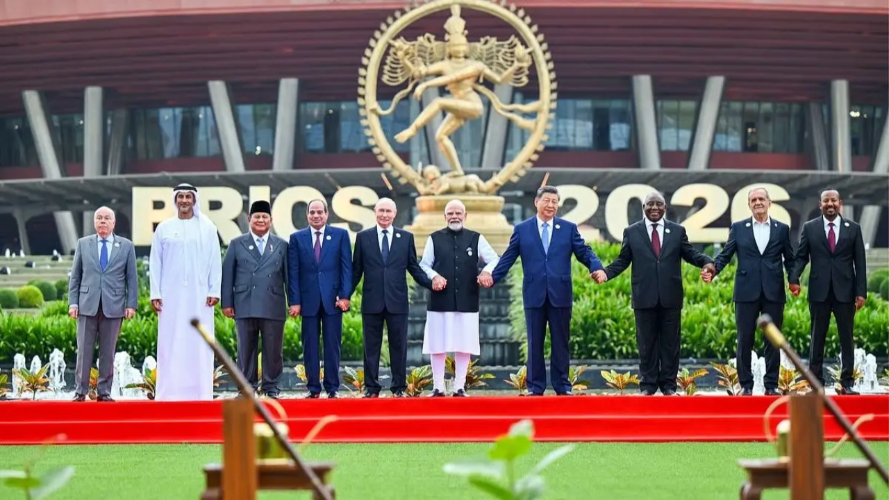 BRICS समिट का आखिरी दिन: कॉमन करेंसी पर नहीं बनी बात, सदस्य देश अपनी-अपनी करेंसी में करेंगे कारोबार; आज PM मोदी की 4 वर्ल्ड लीडर्स से बैठक
