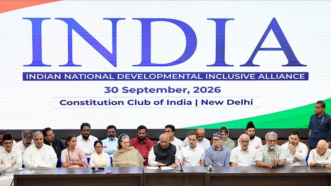 वोटर लिस्ट-SIR पर विपक्ष का हल्लाबोल, 6 अक्टूबर को चुनाव आयोग तक मार्च; बैलेट पेपर की मांग, ममता बनर्जी बोलीं- ‘ज्ञानेश कुमार चोर-डाकू हैं’