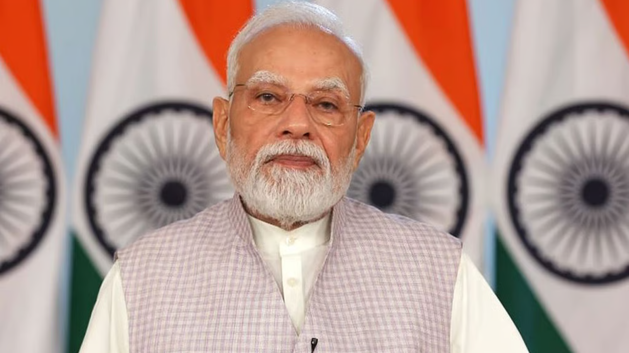 मोदी बर्थडे: 33.27 लाख दीयों से जगमगाया उज्जैन, वडनगर-वाराणसी बाइक रैली; देहरादून में पूजा-आरती