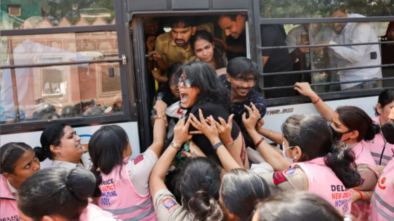 CJP का कल फिर जंतर-मंतर मार्च, आज दीपके समेत 7 हजार हिरासत में; मेट्रो बंदी और पुलिस कार्रवाई पर SC में रविवार को सुनवाई